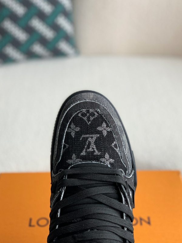 「#2379」LOUIS VUITTON TRAINER - Image 6