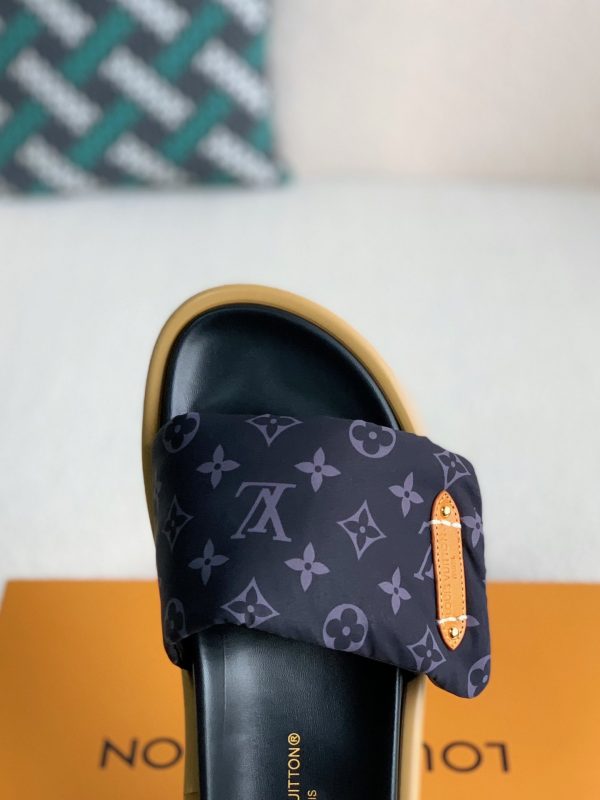 「#2435」LOUIS VUITTON SLIPPERS - Image 9