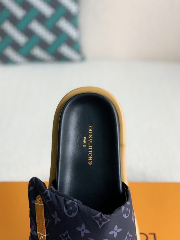 「#2435」LOUIS VUITTON SLIPPERS - Image 10
