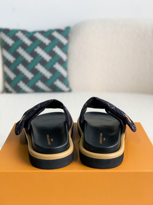 「#2435」LOUIS VUITTON SLIPPERS - Image 4