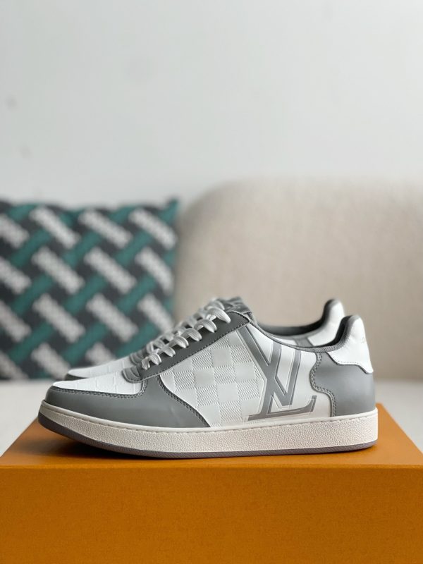 「#2524」LOUIS VUITTON SNEAKERS - Image 2