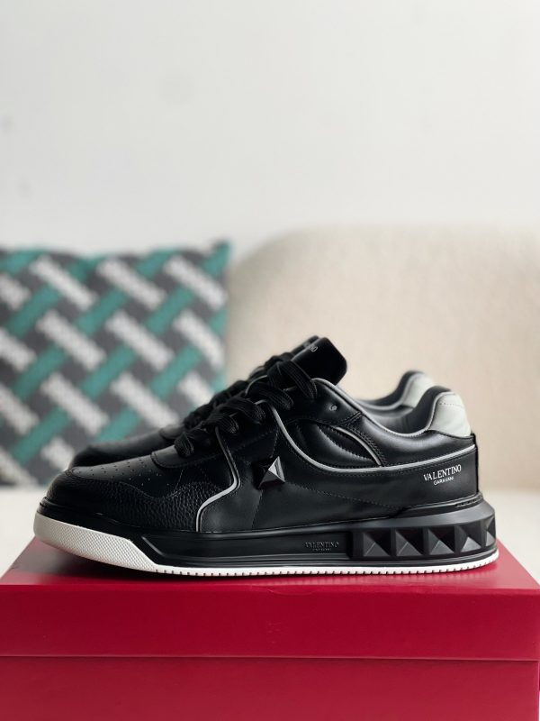¡¸#2589¡¹Valentino One Stud Sneakers - Image 2