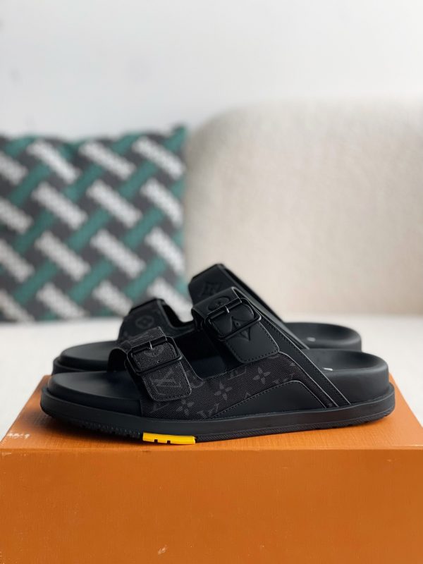 「#2623」LOUIS VUITTON MIAMI MULE - Image 2