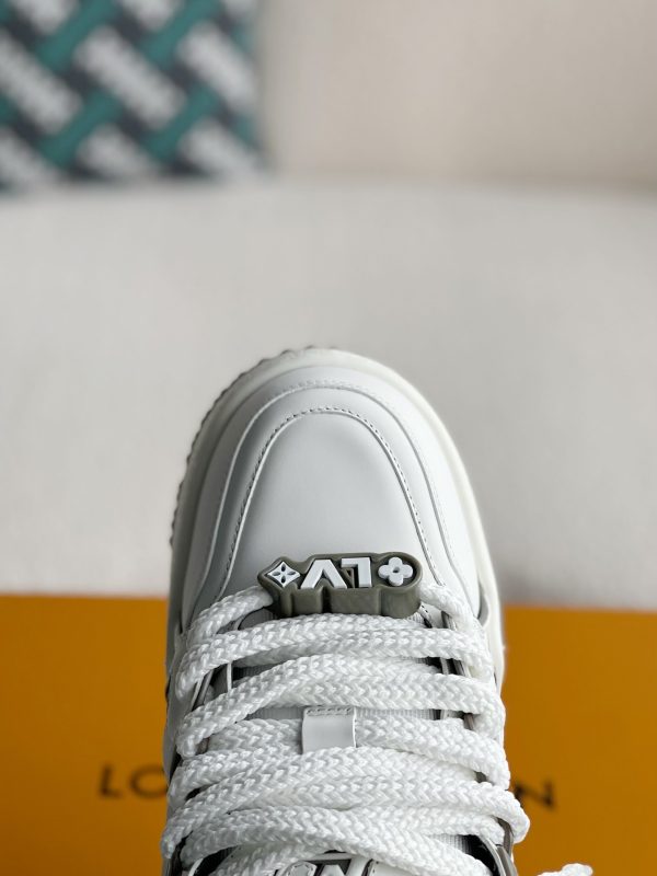 「#2704」LOUIS VUITTON TRAINER MAXI  SNEAKERS - Image 8