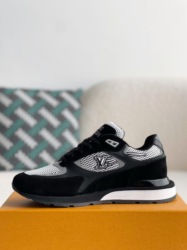 「#2902」LOUIS VUITTON SNEAKERS - Image 4