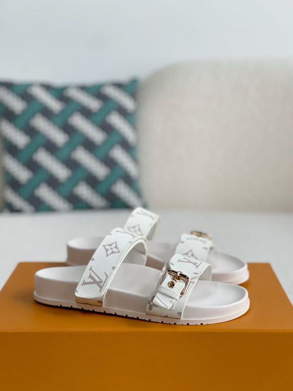 「#2916」LOUIS VUITTON SLIPPERS