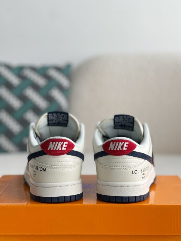 「#2953」LOUIS VUITTON x Nike Dunk Low-top board shoes - Image 3