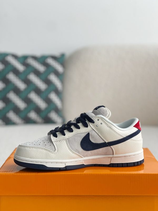「#2953」LOUIS VUITTON x Nike Dunk Low-top board shoes - Image 4
