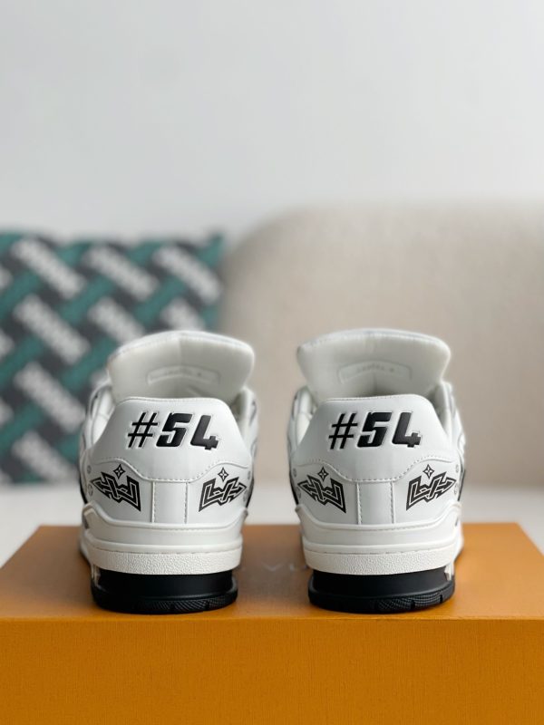 「#2968」LOUIS VUITTON SNEAKERS - Image 3