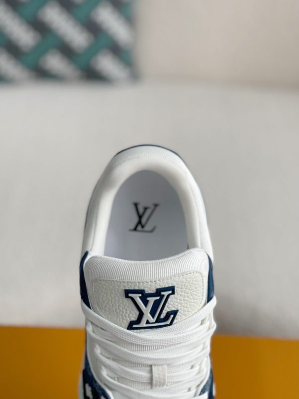 「#2988」LOUIS VUITTON SNEAKERS - Image 8