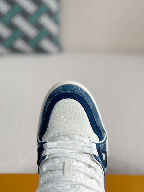 「#2988」LOUIS VUITTON SNEAKERS - Image 9