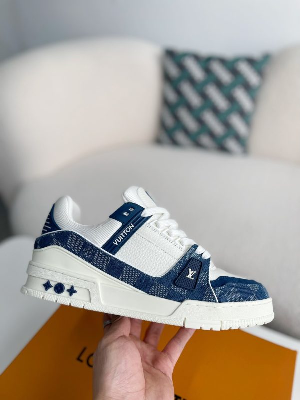 「#2988」LOUIS VUITTON SNEAKERS - Image 6