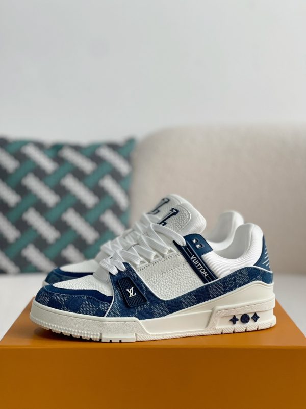 「#2988」LOUIS VUITTON SNEAKERS - Image 2
