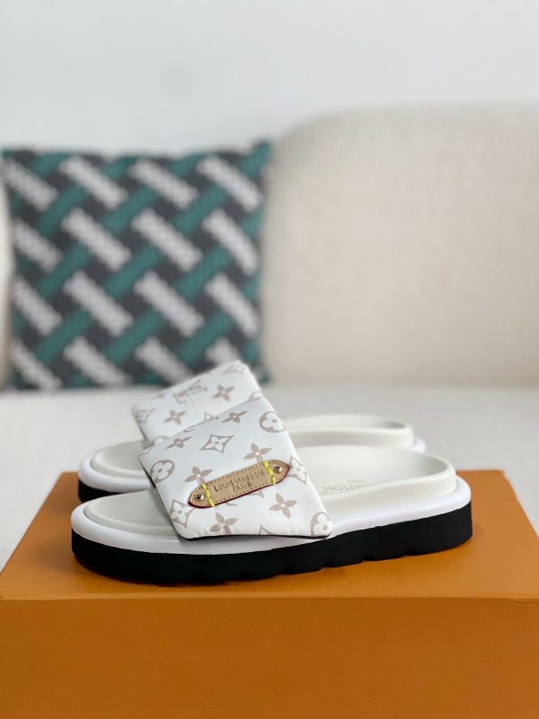 「#2998」LOUIS VUITTON SLIPPERS - Image 2