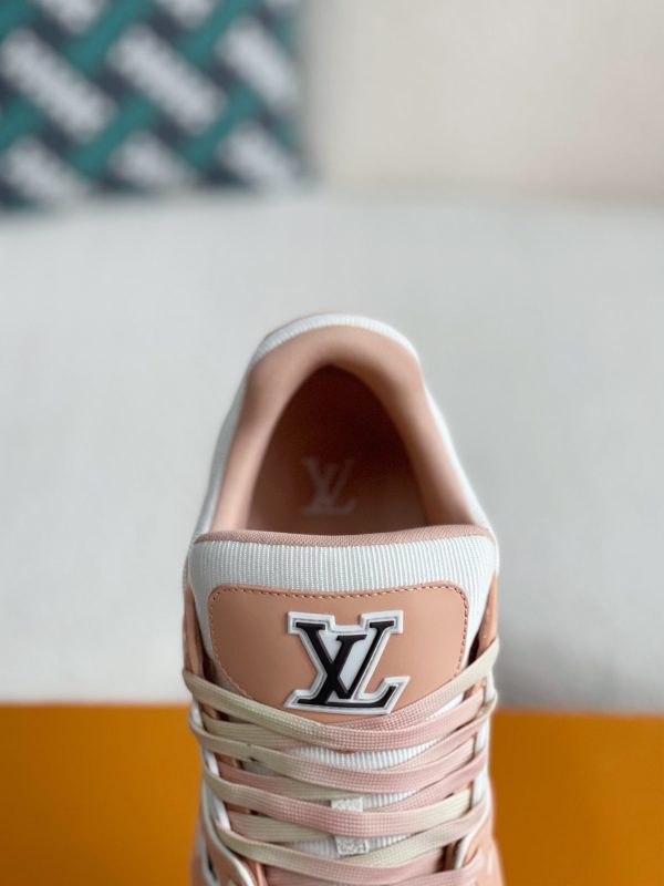 「#2999」LOUIS VUITTON SNEAKERS - Image 8