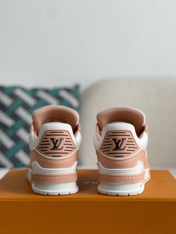 「#2999」LOUIS VUITTON SNEAKERS - Image 3