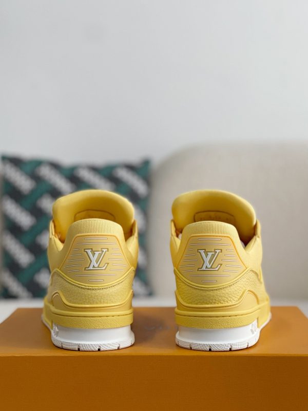 「#3037」LOUIS VUITTON SNEAKERS - Image 3