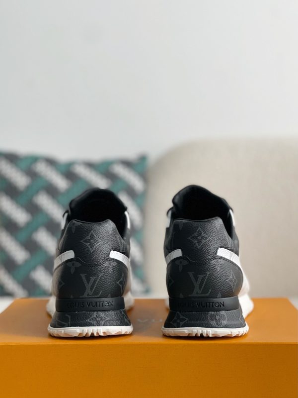 「#3052」LOUIS VUITTON SNEAKERS - Image 3
