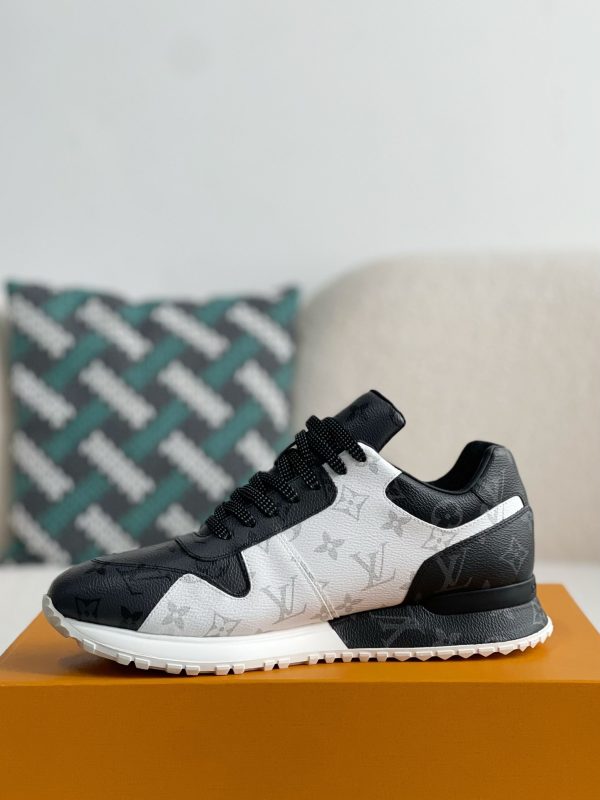 「#3052」LOUIS VUITTON SNEAKERS - Image 4