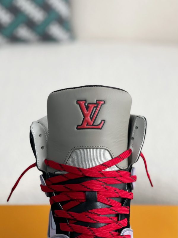 「#3075」LOUIS VUITTON TRAINER SNEAKERS - Image 8