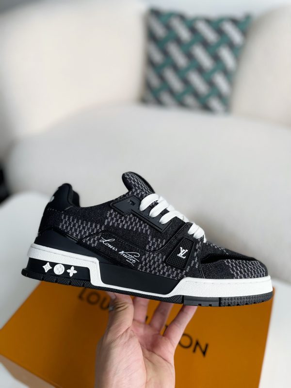 「#3077」LOUIS VUITTON SNEAKERS - Image 6