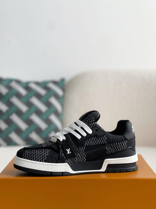 「#3077」LOUIS VUITTON SNEAKERS - Image 4
