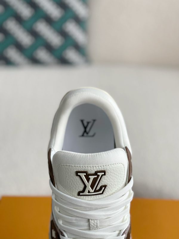 「#3135」 LOUIS VUITTON TRAINER SNEAKERS - Image 8