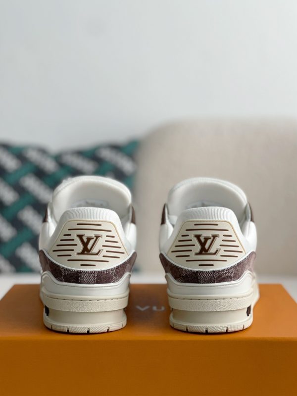 「#3135」 LOUIS VUITTON TRAINER SNEAKERS - Image 3