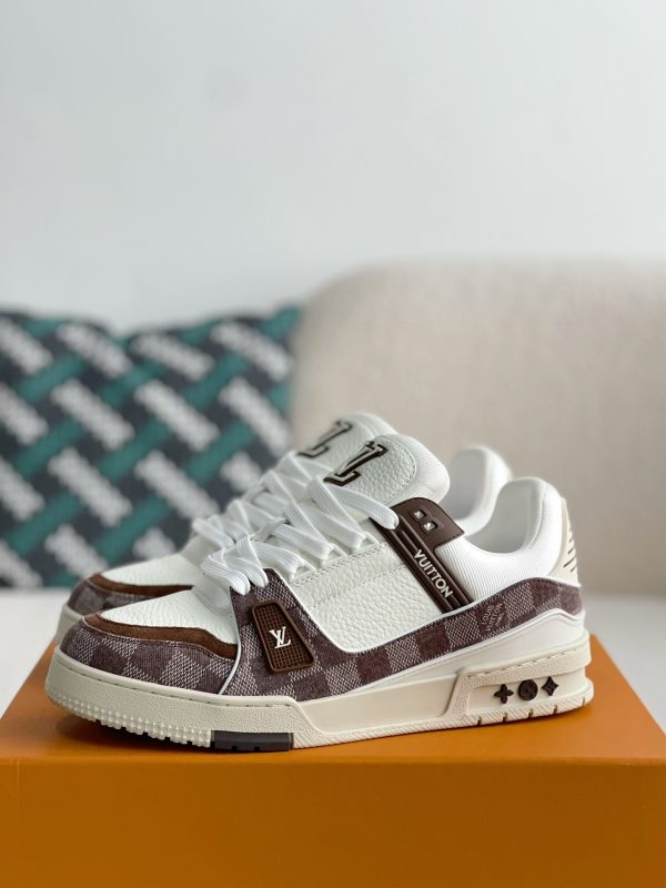 「#3135」 LOUIS VUITTON TRAINER SNEAKERS - Image 2