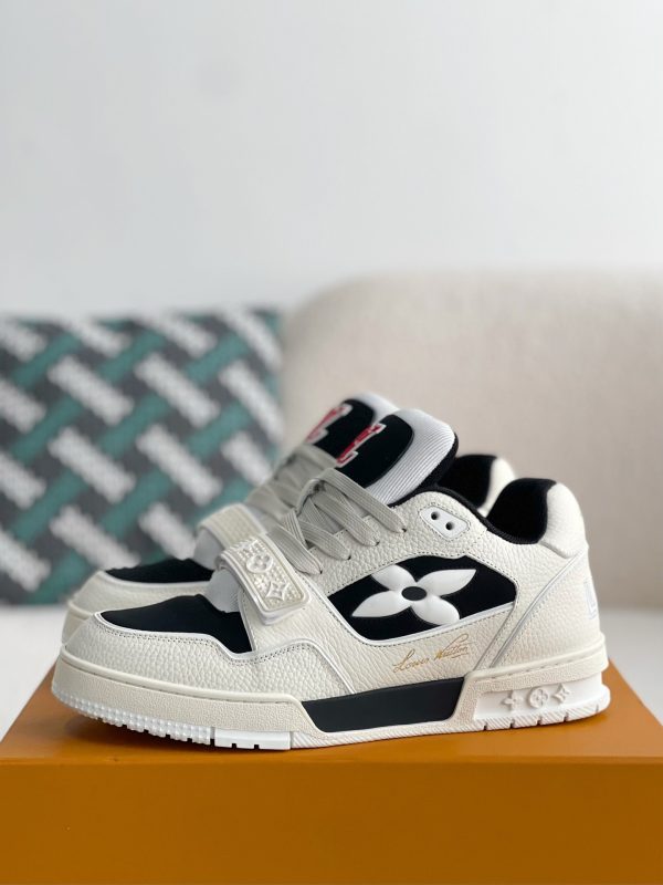 「#3192」LOUIS VUITTON SNEAKERS - Image 2
