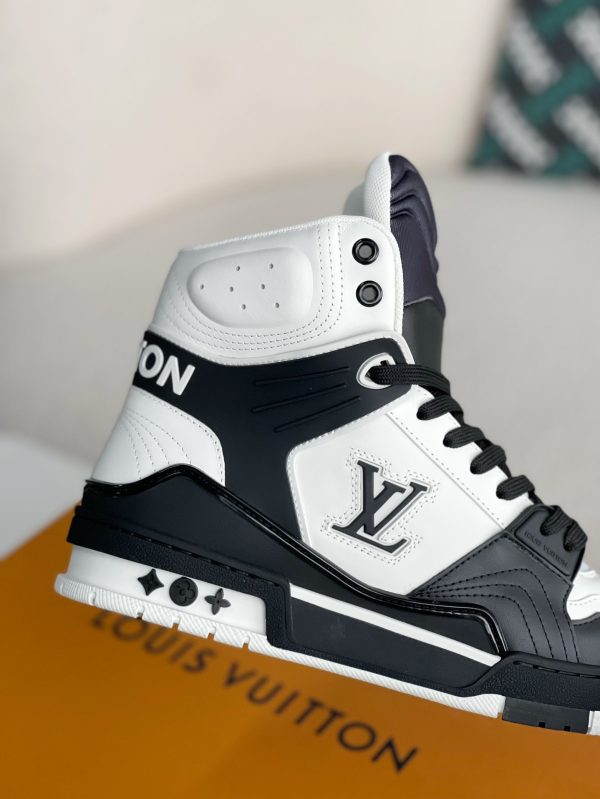 「#3195」LOUIS VUITTON TRAINER SNEAKERS - Image 7