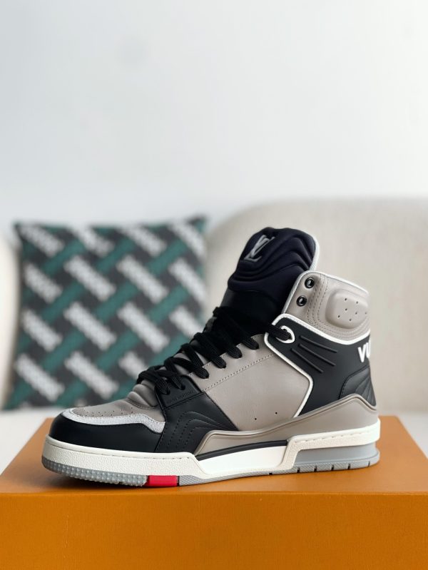「#3196」LOUIS VUITTON TRAINER SNEAKERS - Image 4