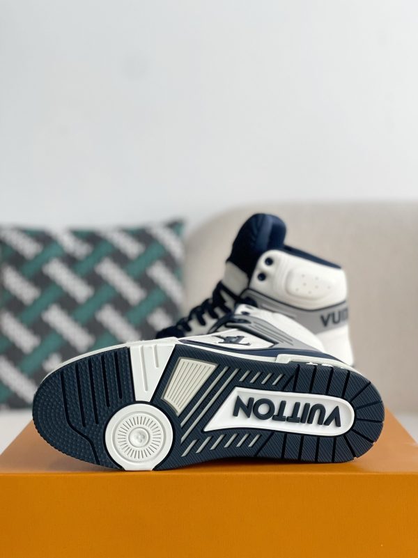 「#3197」LOUIS VUITTON TRAINER SNEAKERS - Image 5