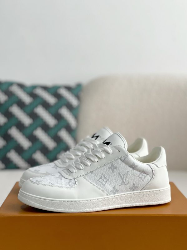 「#3217」LOUIS VUITTON RIVOLI SNEAKERS - Image 2