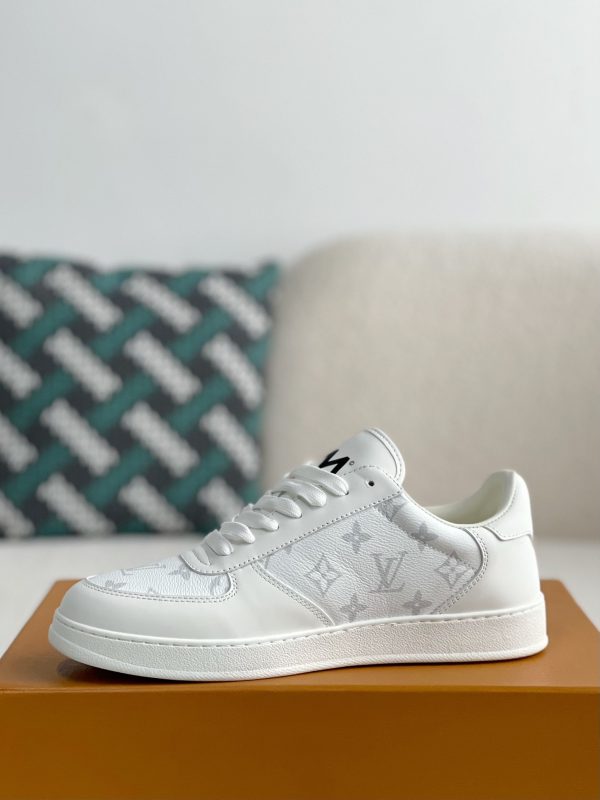 「#3217」LOUIS VUITTON RIVOLI SNEAKERS - Image 4