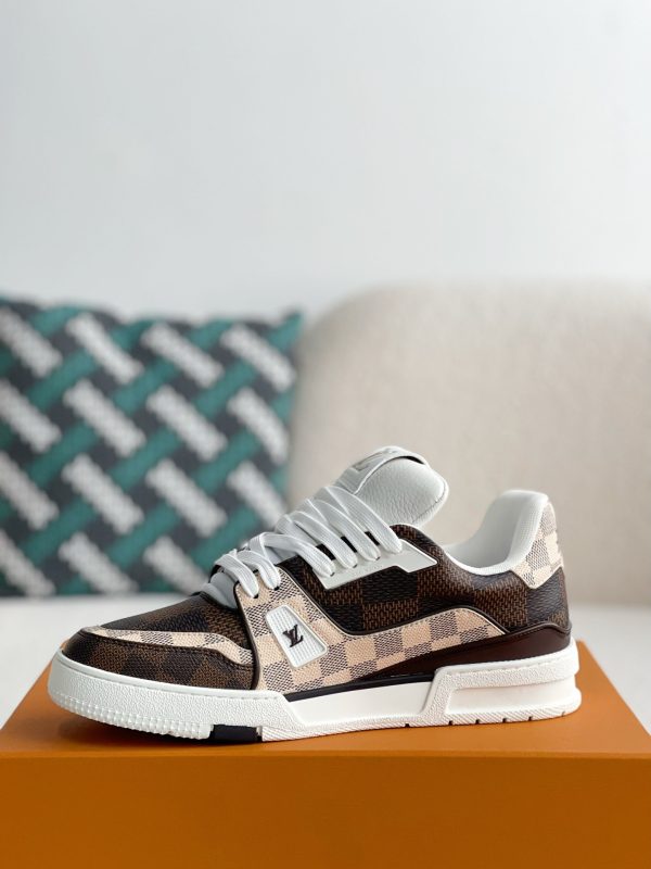 「#3226」 LOUIS VUITTON TRAINER SNEAKERS - Image 4