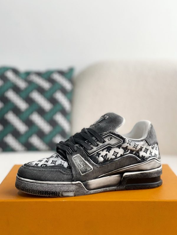 「#3320」 LOUIS VUITTON TRAINER SNEAKERS - Image 4