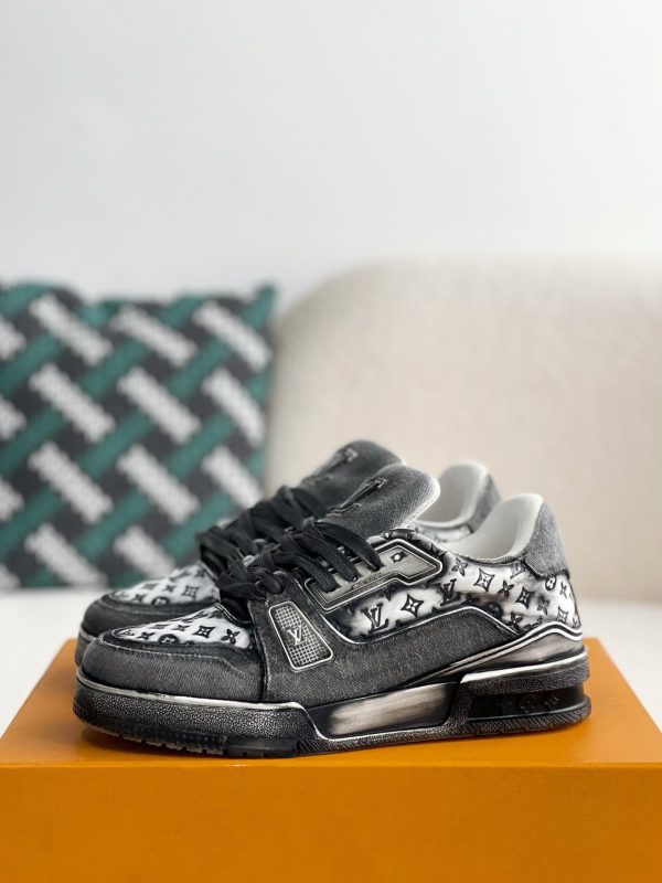 「#3320」 LOUIS VUITTON TRAINER SNEAKERS - Image 2
