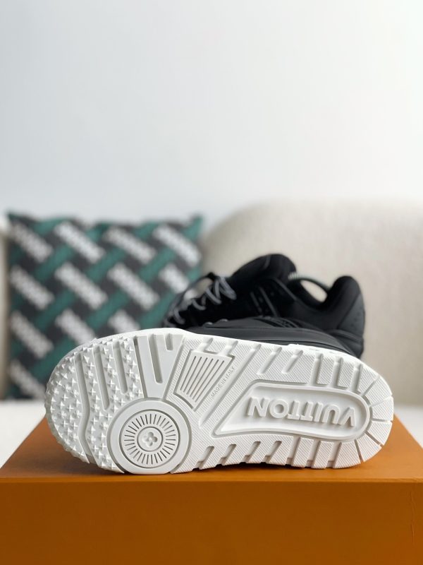 「#3338」 LOUIS VUITTON TRAINER Maxi SNEAKERS - Image 5