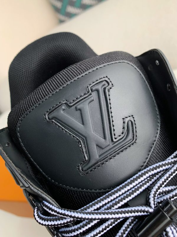 「#3338」 LOUIS VUITTON TRAINER Maxi SNEAKERS - Image 10