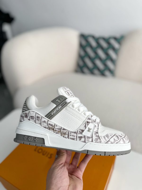 「#3368」 LOUIS VUITTON TRAINER SNEAKERS - Image 6