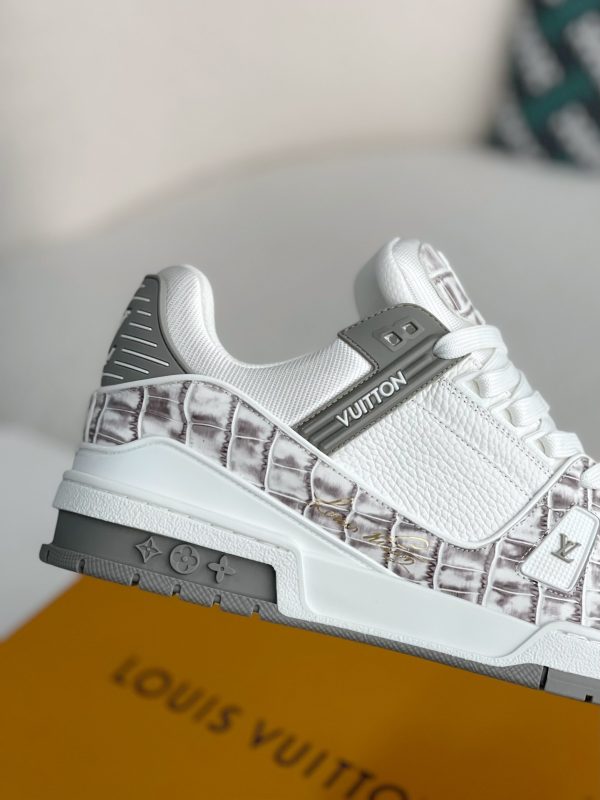 「#3368」 LOUIS VUITTON TRAINER SNEAKERS - Image 7
