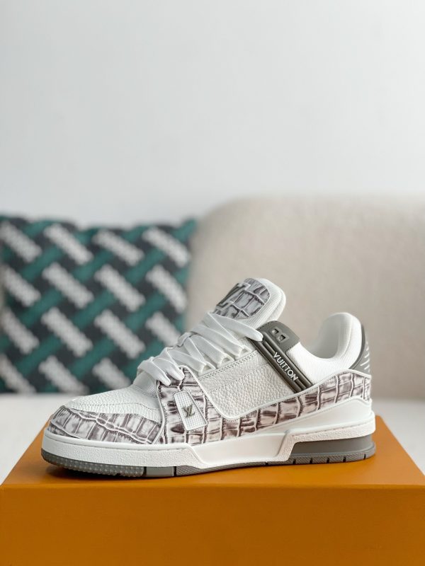 「#3368」 LOUIS VUITTON TRAINER SNEAKERS - Image 4