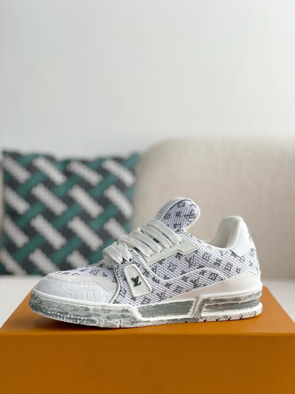 「#3369」 LOUIS VUITTON TRAINER SNEAKERS - Image 4
