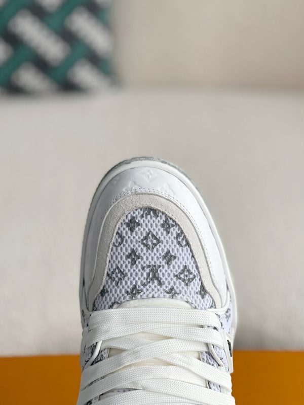 「#3369」 LOUIS VUITTON TRAINER SNEAKERS - Image 8