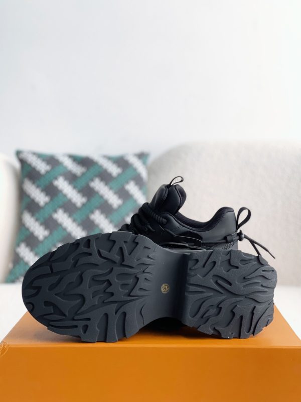 「#3520」LOUIS VUITTON CASUAL SNEAKERS - Image 5