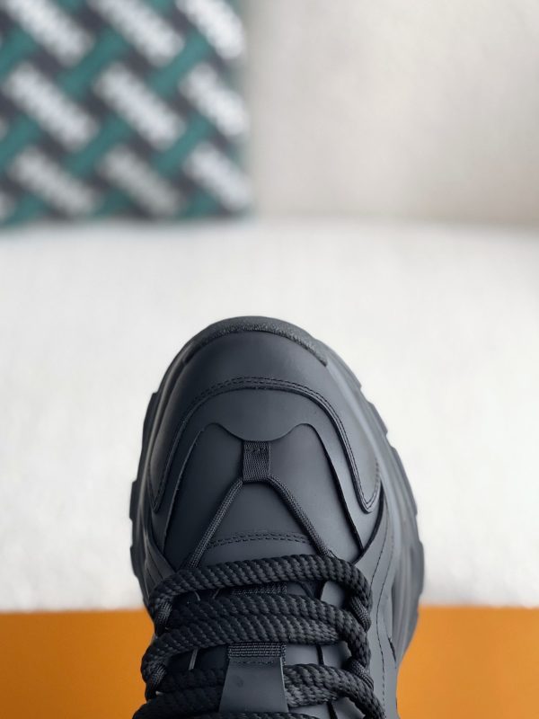 「#3520」LOUIS VUITTON CASUAL SNEAKERS - Image 8