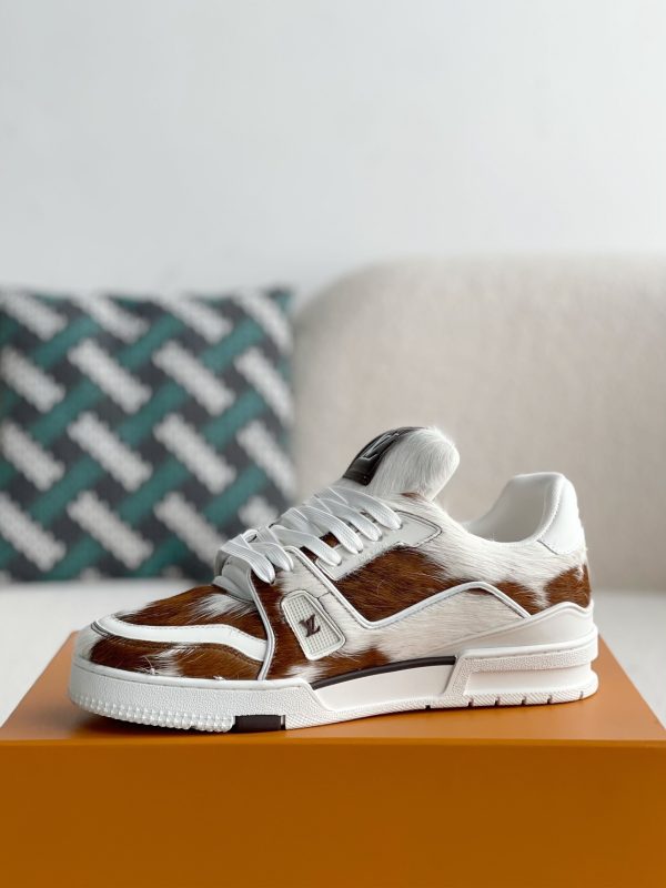 「#3530」 LOUIS VUITTON TRAINER SNEAKERS - Image 4