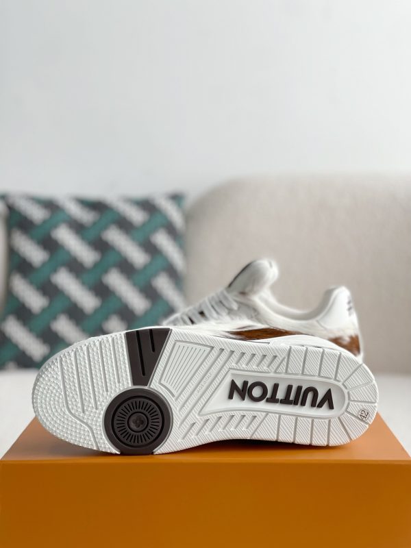 「#3530」 LOUIS VUITTON TRAINER SNEAKERS - Image 5