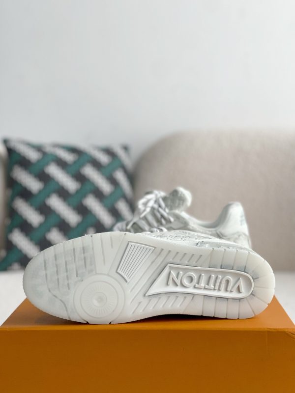 「#3566」 LOUIS VUITTON TRAINER SNEAKERS - Image 5